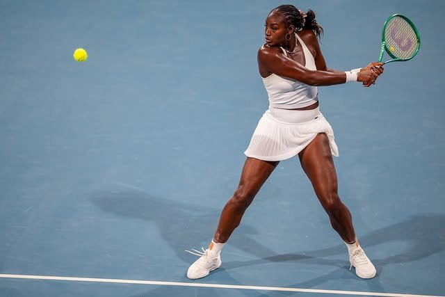 Baseline exchange, Athens Open